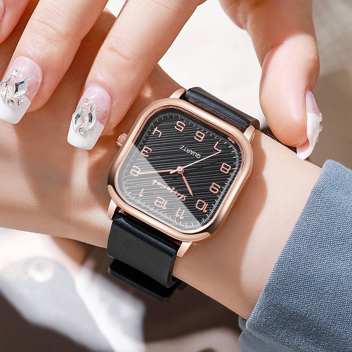 Fashion Square Women Watches C - Silicone Band Women のレビューと価格