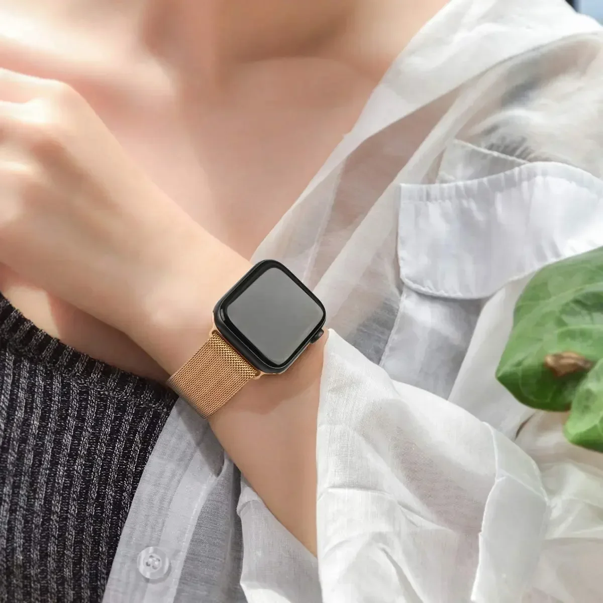 Magnetic Loop Strap For Apple  - Milanese Loop Magnetic のレビューと価格